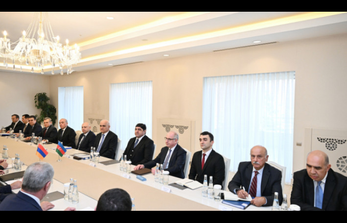 Təcili xəbər: İrəvanda həlledici danışıqlar keçirilir