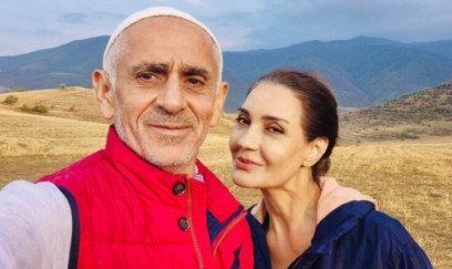 Əməkdar artist həyat yoldaşı ilə FOTOsunu paylaşdı