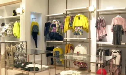 Məşhur ticarət mərkəzi bağlanır? - VİDEO