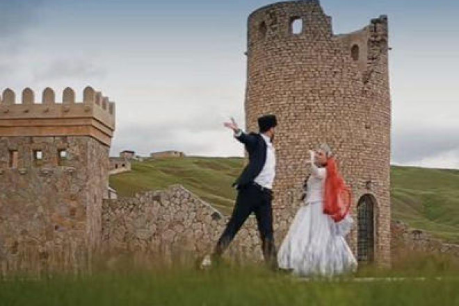 Toylarda “Vağzalı” arxa plana keçir- NİYƏ?