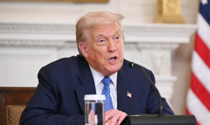 Trampdan diqqətçəkən paylaşım: Hörmüz boğazını “Strait of Trump” adlandırdı