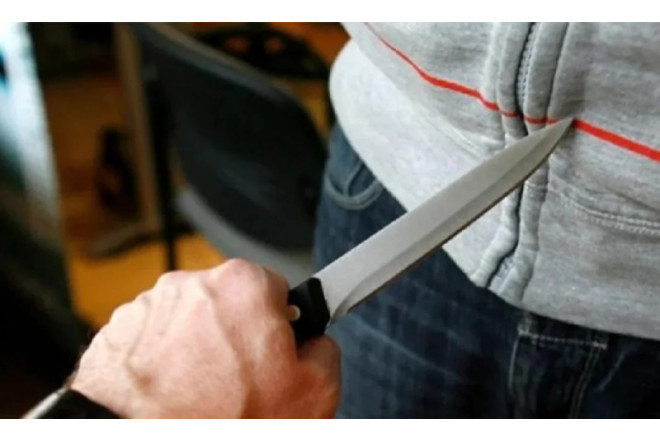 Gəncədə şagird bıçaqlandı - TƏFFƏRÜAT