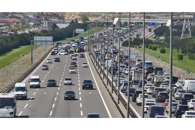 Bakının bu ərazisində QƏZA səbəbindən sıxlıq var 