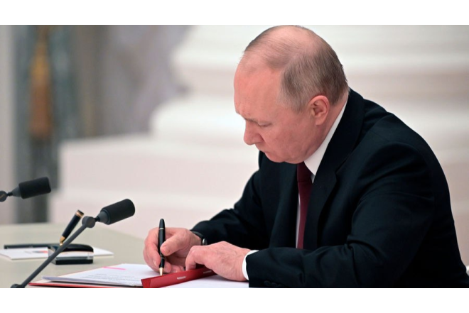 Putin gömrükçülərə PUA-ları MƏHV ETMƏK səlahiyyəti verdi 