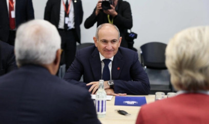 Avropa Siyasi Birliyinin Sammiti başlayıb