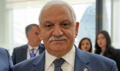 Bəylər Eyyubovun yeni görüntüsü - FOTO