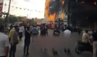 İranda ticarət mərkəzi yanıb 