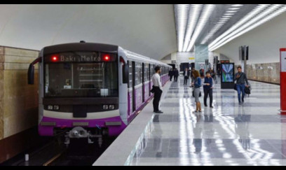 Bakı metrosunda qəribə qadağa gündəmdə - “Ayaqlarınız uzundursa…”