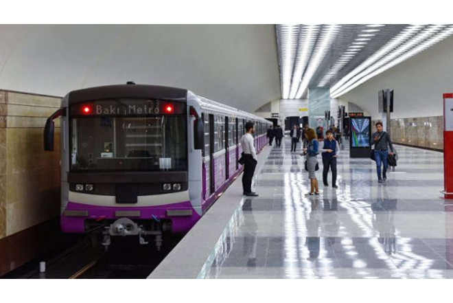 Bakı metrosunda qəribə qadağa gündəmdə - “Ayaqlarınız uzundursa…”