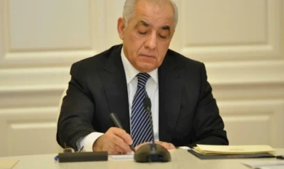 Əli Əsədov qərar imzaladı 