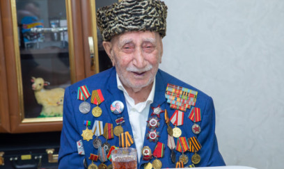 Ağababa İsgəndərovun 100 yaşı tamam oldu - FOTO