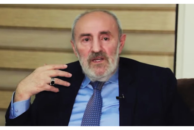 Akif İslamzadənin ürəyinə stent qoyuldu - YENİLƏNİB