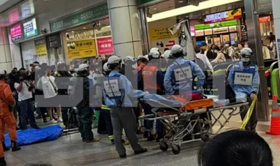 Yaponiyada qatara kimyəvi maddə püskürdülüb, 10-dan çox şəxs xəsarət alıb 