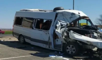 Yevlaxda mikroavtobus aşdı, 22 yaralı var- YENİLƏNİB