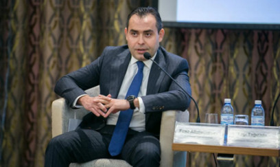 Tanınmış iş adamını yoldaşı şantaj etdi 