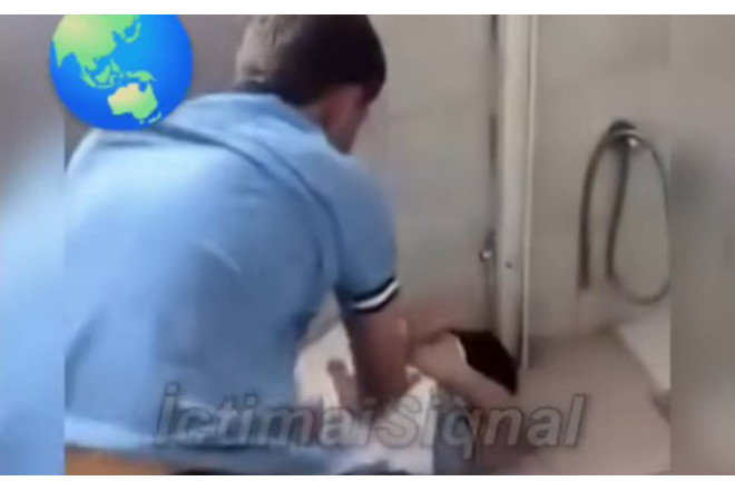 Şagird sinif yoldaşlarını hər gün döyür? - VİDEO+ YENİLƏNİB