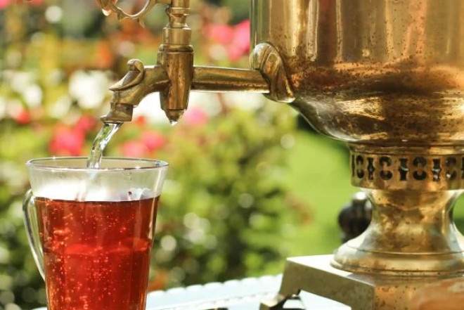 Bölgələrdə samovar çayının qiyməti 50 manata yüksəldi - VİDEO 