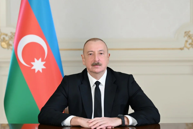 İlham Əliyev Oljas Süleymenovu təbrik etdi 