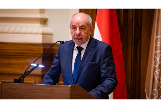 Macarıstanda böhran: prezident istefa vermək istəmir