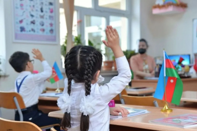 Bakı məktəblərində dərslər necə keçirilir?