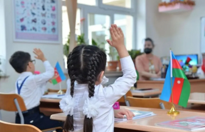 Bakı məktəblərində dərslər necə keçirilir?