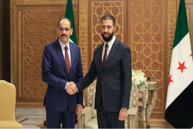 İbrahim Kalın Əhməd əş-Şaraa ilə regiondakı son hadisələri müzakirə edib 