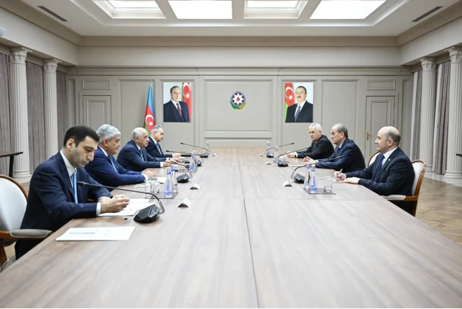 Əli Əsədov Tacikistanın baş nazirinin müavini ilə görüşüb 