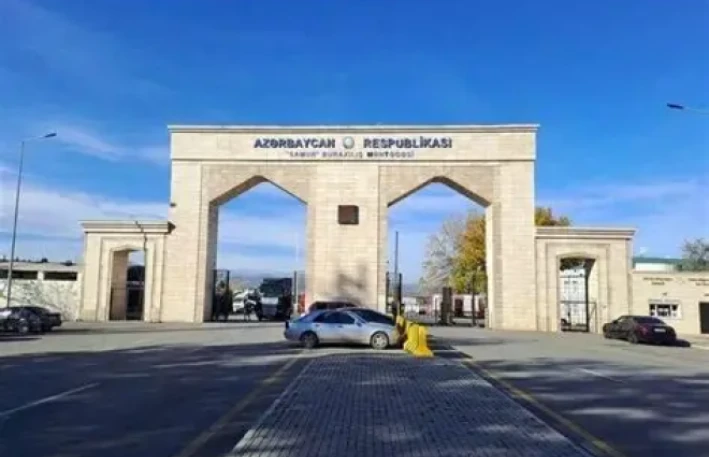 Quru sərhədləri açılır? 