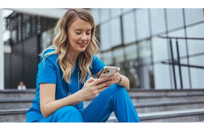 Trendlər dəyişir: Hər il telefon dəyişmə çılğınlığı sona çatdı 