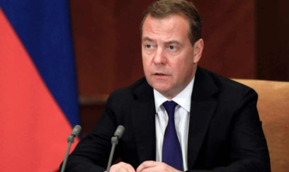 Medvedev Ukraynanı “daha güclü” vurmağa çağırdı - FOTO