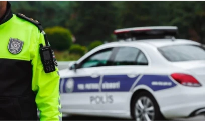 Yol polisindən əlverişsiz hava ilə bağlı sürücülərə XƏBƏRDARLIQ