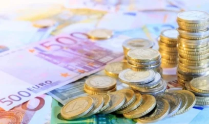 Manatın bugünkü dəyəri: Banklarda satış qiymətləri dəyişdi