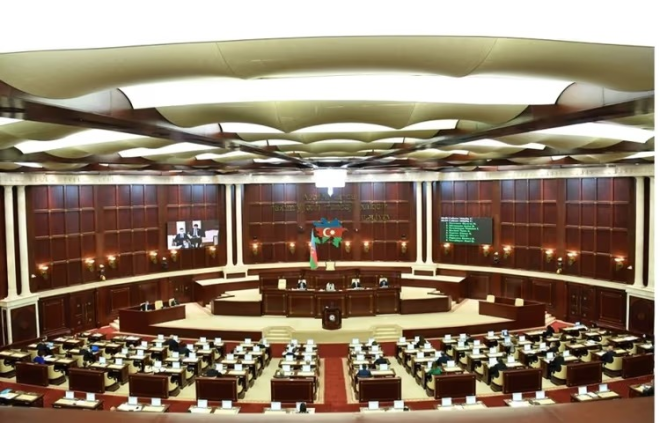 Milli Məclisdə pensiya ilə bağlı MÜZAKİRƏ APARILDI