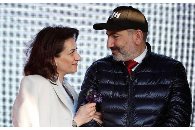 Anna Akoyan Paşinyanla bağlı qərarını verdi 