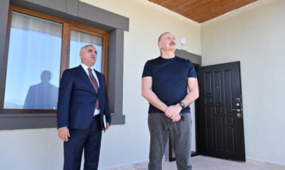 Prezident hərbçilər üçün nəzərdə tutulmuş mənzillərlə tanış olub 