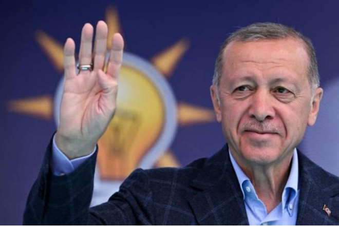Türkiyə lideri yenidən baba oldu