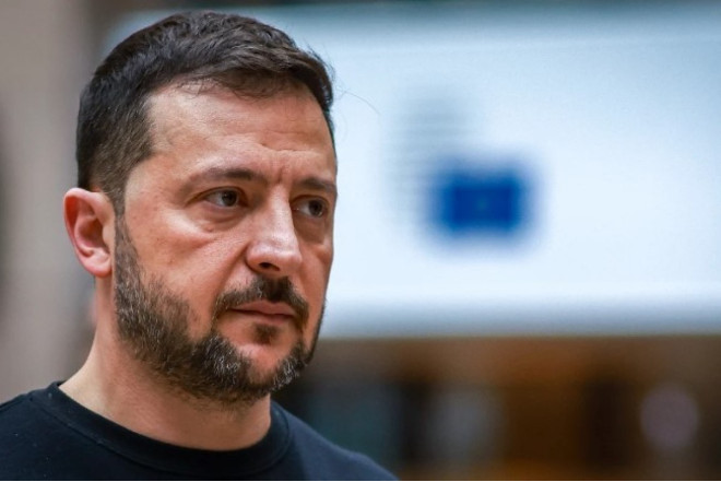 Zelenski: Bu gecə Rusiyanın Ukraynaya kütləvi hücumu ola bilər 