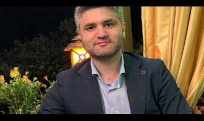 İki şəxsin ölümünə səbəb olduğu iddia edilən plastik cərrah yenidən iş başında: sertifikatı ləğv edilsə də, əməliyyat aparmağa davam edir - İDDİA