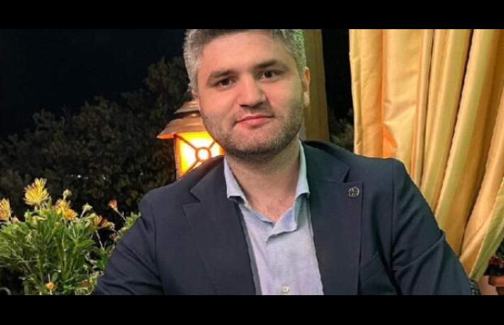 İki şəxsin ölümünə səbəb olduğu iddia edilən plastik cərrah yenidən iş başında: sertifikatı ləğv edilsə də, əməliyyat aparmağa davam edir - İDDİA