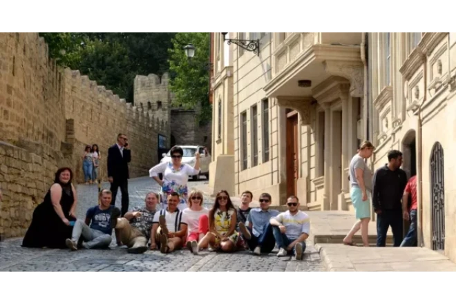 "Turist sayında azalma qeydə alındı" - Ekspertdən xəbərdarlıq