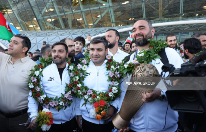 Avropa çempionu olan Azərbaycanın minifutbol yığması Vətənə qayıdıb 