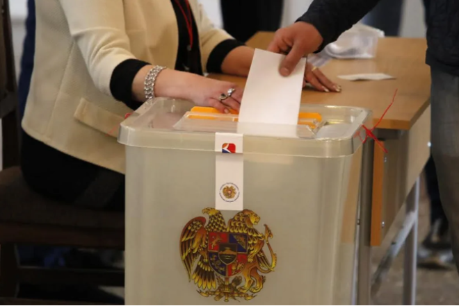 Parlament seçkilərində səsvermə başlayıb 