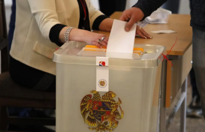 Parlament seçkilərində səsvermə başlayıb 