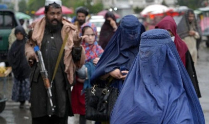 “Taliban” qadınların geyiminə nəzarəti sərtləşdirib: burka taxmayanlar SAXLANILIB