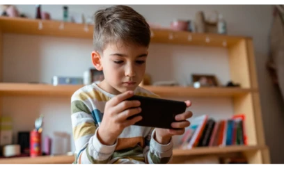Starmerdən "Apple" və "Google" şirkətlərinə tələb 
