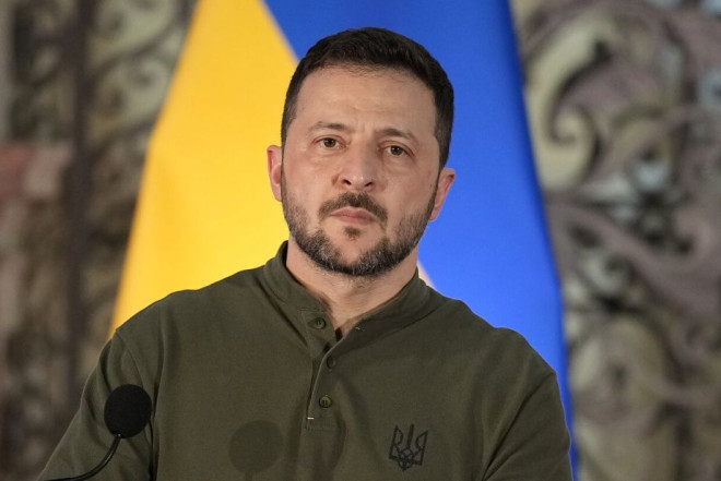 "Rusiya hər ay on minlərlə hərbçisini itirir" - Zelenski