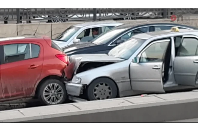 Bakıda zəncirvari qəza - 10 avtomobil...
