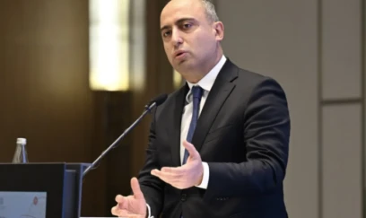"Sosial media ilə bağlı vəziyyət diqqət mərkəzindədir"- Nazir