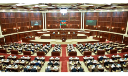 Növbədənkənar sessiya davam edir - Parlament iclasa başladı