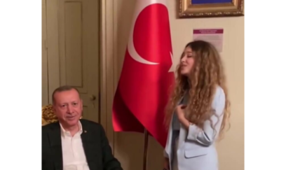 Türkiyədə müğənninin Ərdoğan üçün ifası diqqət çəkib - VİDEO